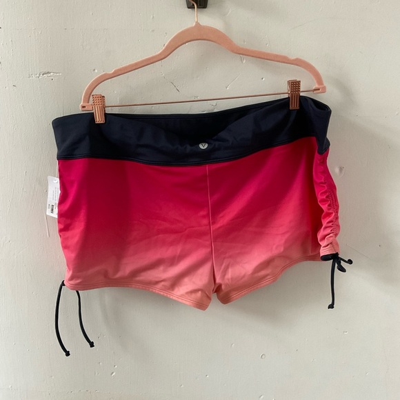 Livi Active Swim Shorties Bottoms NWT - Picture 2 of 2